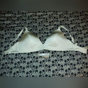 NWOT Skims Wireless Form Tshirt Bra - 34DDD FITS LIKE 34DD